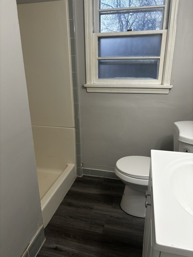 Building Photo - 4406 Rockwood Dr
