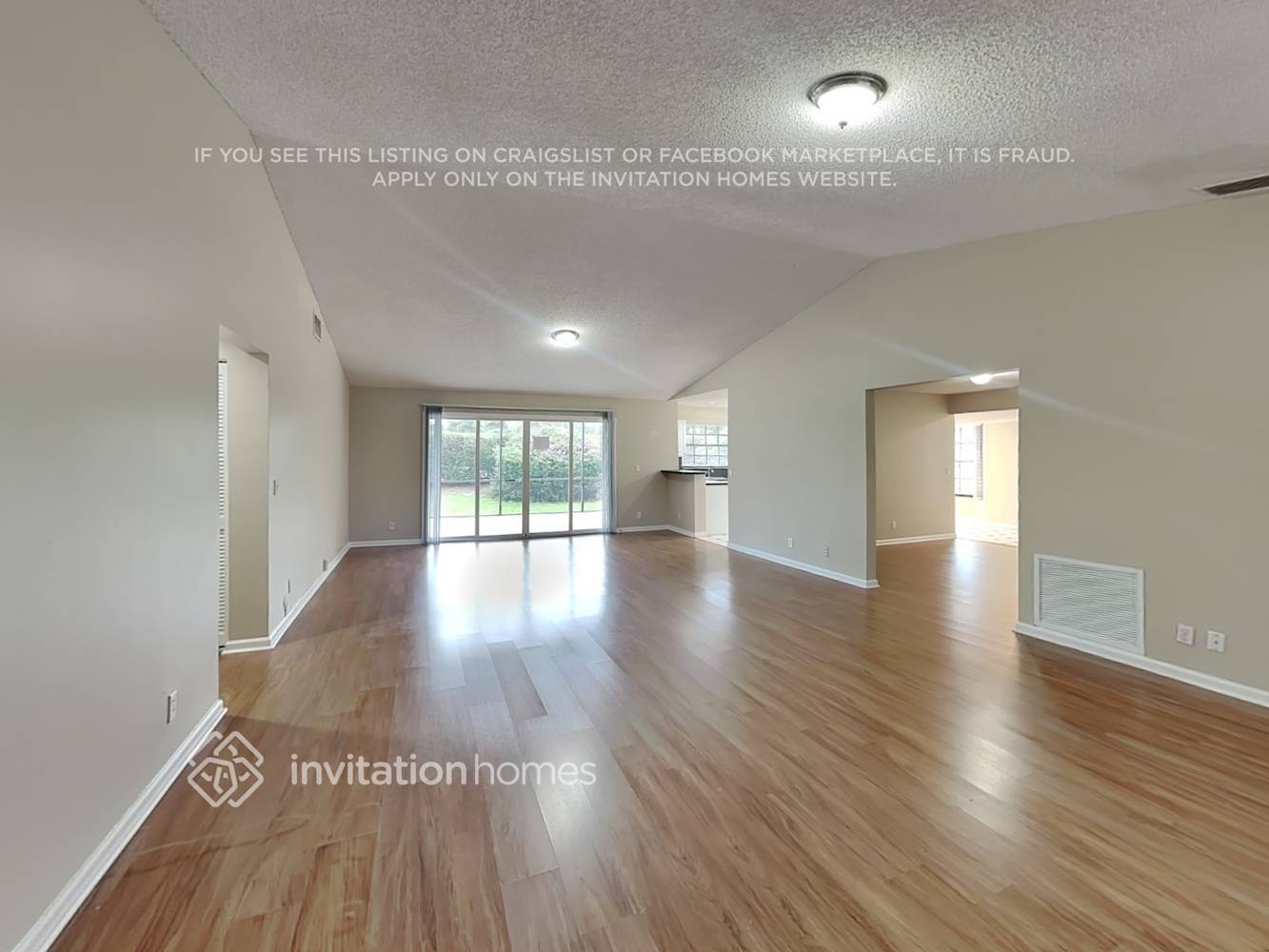 Building Photo - 5830 NW 40th Ln