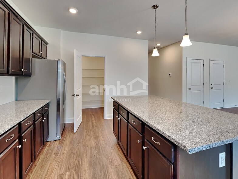 Building Photo - 1329 Ashlyn Ct