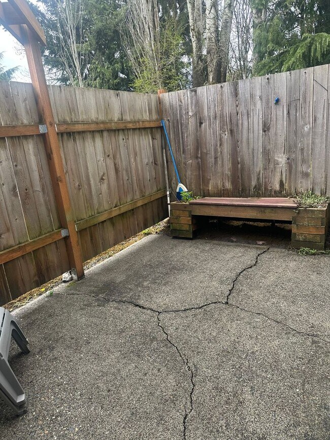 Building Photo - 2208 Wilson Ave