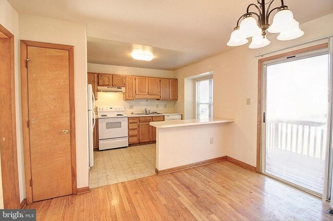 Building Photo - 427 Carrollton Dr