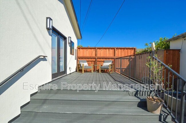 Building Photo - 676 Doris Ave