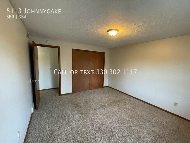 Building Photo - Three bedroom three bathroom duplex for rent