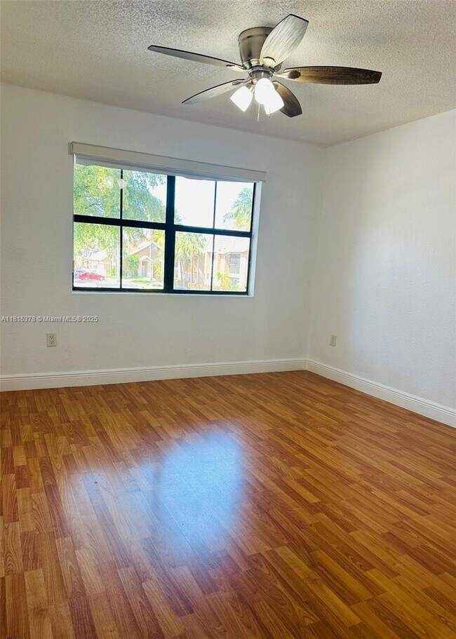 Building Photo - 15680 SW 106th Ln