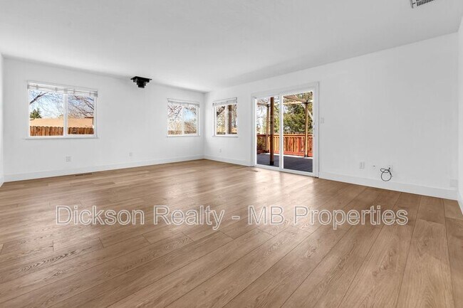 Building Photo - 7245 Pembroke Dr