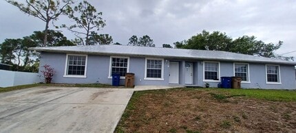 Building Photo - 2/2 OFF State Road 82