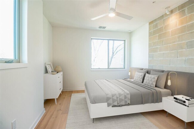 Building Photo - 700 Denson Dr