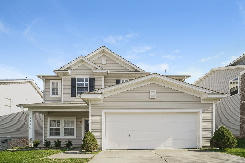 Building Photo - 13636 Coram Pl