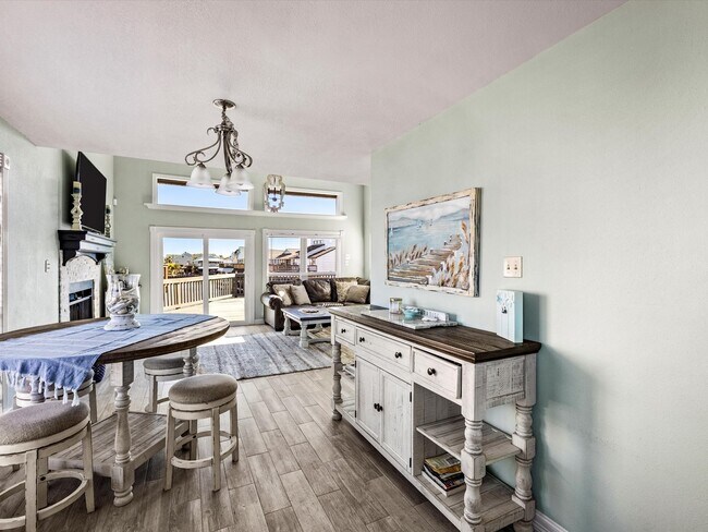 Building Photo - 334 Paradise Dr