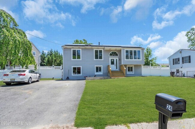Building Photo - 24 Woodlark Rd