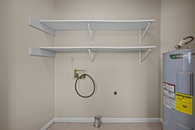 Building Photo - 962-6 Stewarts Creek Dr