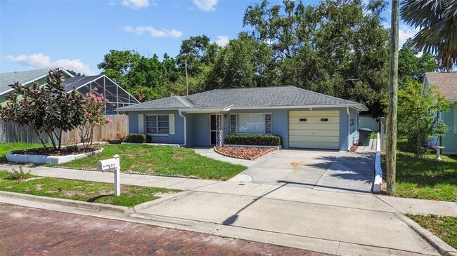 Building Photo - 512 Richmond St