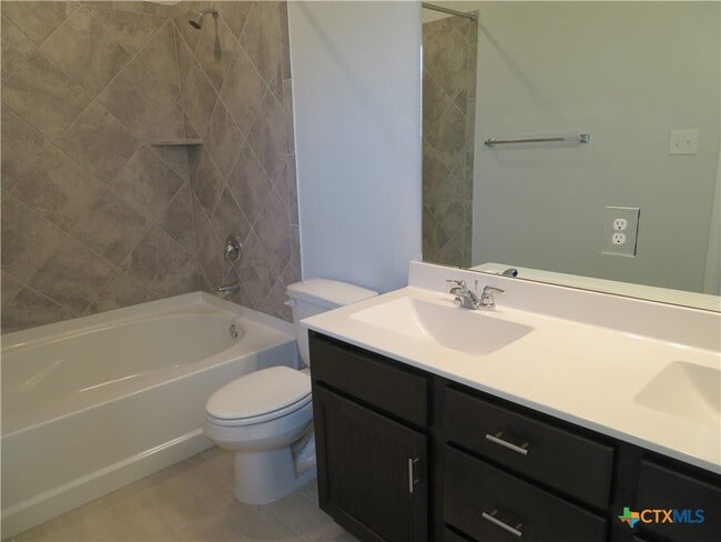 Building Photo - 352 Blacktail Dr