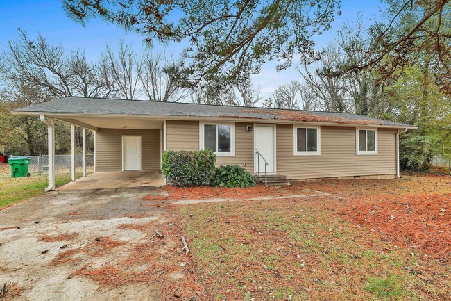 Building Photo - Cozy 3bd/1ba in Hampton.