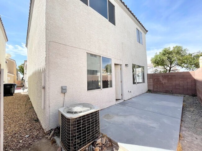 Building Photo - 2608 Commitment Ct