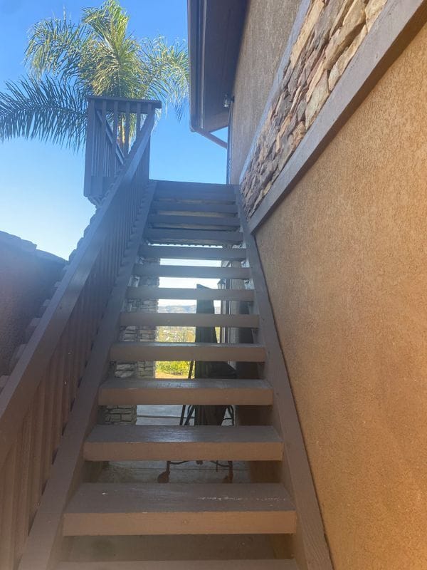Building Photo - 3875 Ravenswood Dr