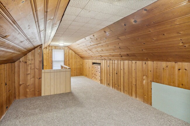 Building Photo - $1095 3 bedroom bungalow