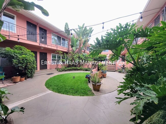 Primary Photo - Charming 1 Bedroom Condo Steps From the Oc...