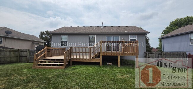 Building Photo - Beautiful 3 Bedroom & 2 Bathroom Home!