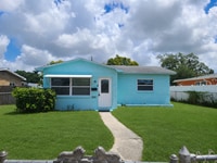 Building Photo - Three Bedroom One Bathroom House near Gulfport area.