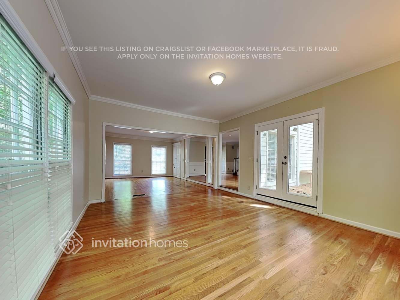 Building Photo - 9320 N Lake Dr
