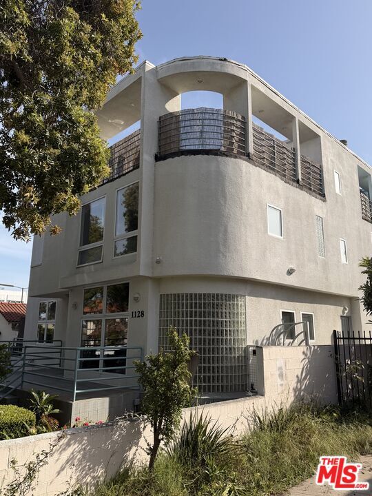 Building Photo - 1128 22nd St