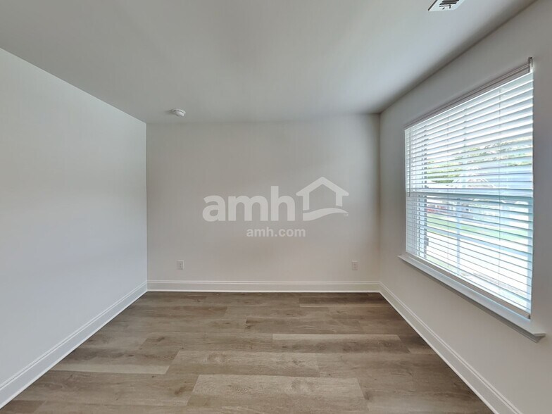 Building Photo - 229 Marin Dr