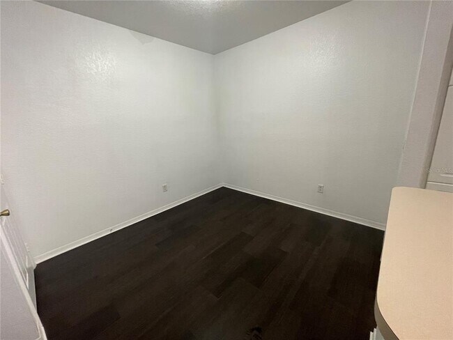 Building Photo - 5159 Wellington Park Cir