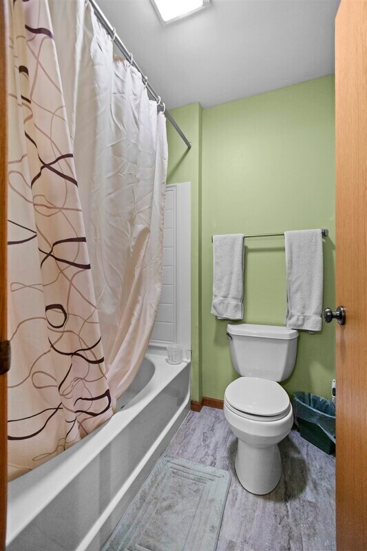 Building Photo - 1206 Meadow Sweet Dr