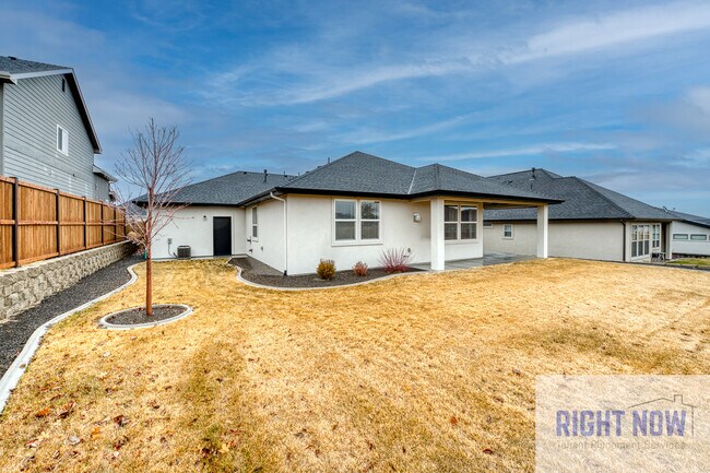 Building Photo - 1497 W Tenzing St