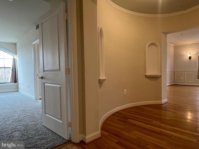 Building Photo - 485 Harbor Side St