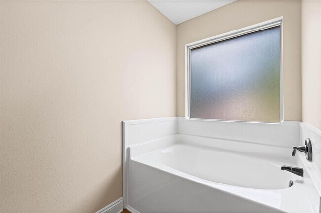 Building Photo - 926 Tudor Ln