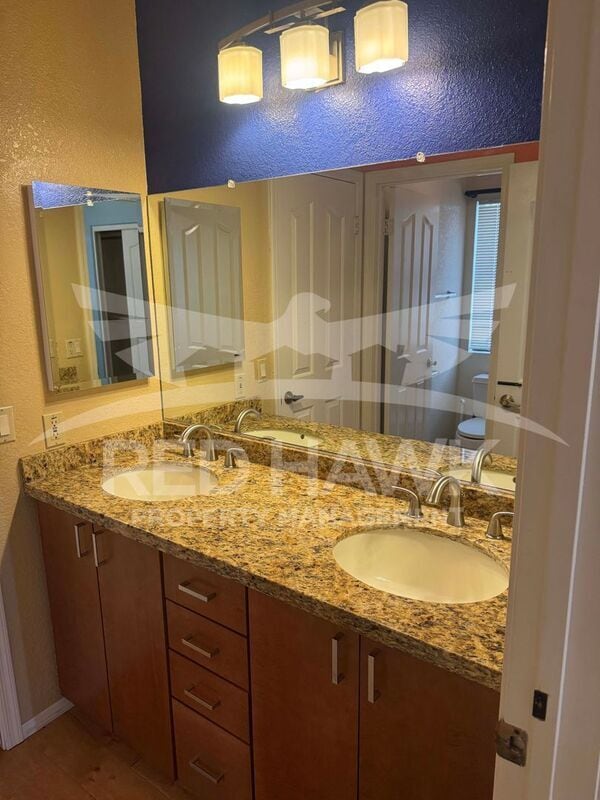 Building Photo - 25 W La Vieve Ln