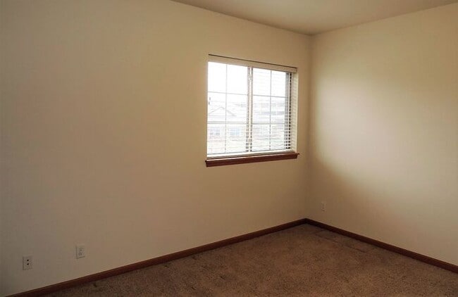 Building Photo - $1,235 | 2 Bedroom, 2 Bathroom Condo | Pet Friendly* | Sublease* | Available for February 21st, 2...