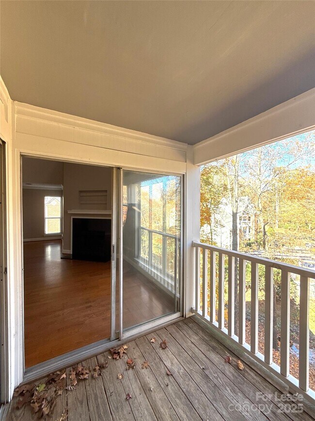 Building Photo - 2518 Cranbrook Ln