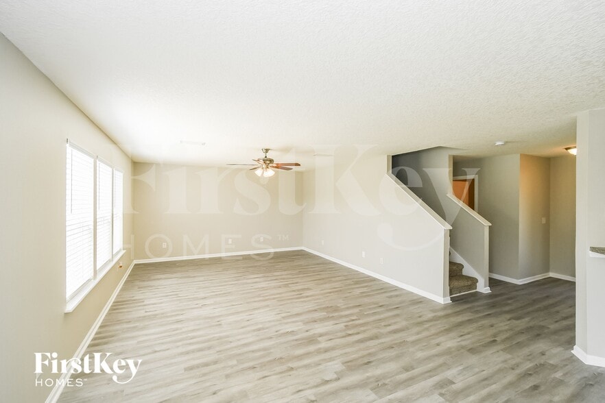 Building Photo - 9634 Hazel Lake Dr