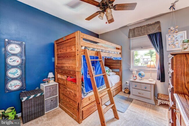 Building Photo - 994 Princeton Pl