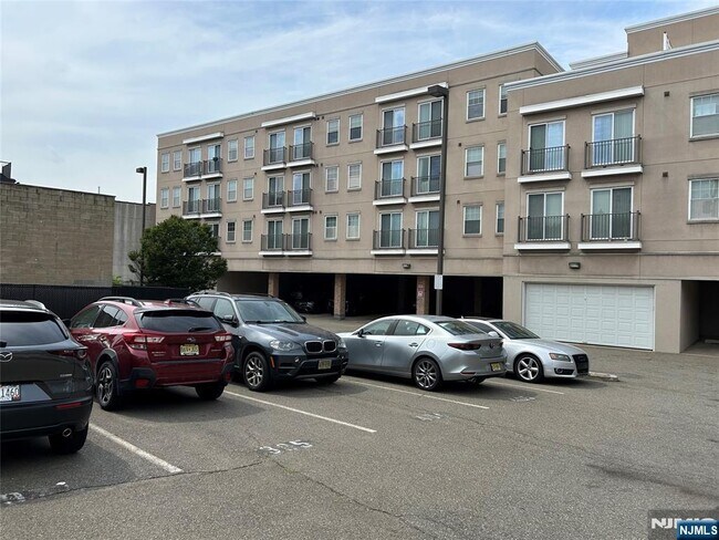 Building Photo - 107-119-119 Harrison Ave