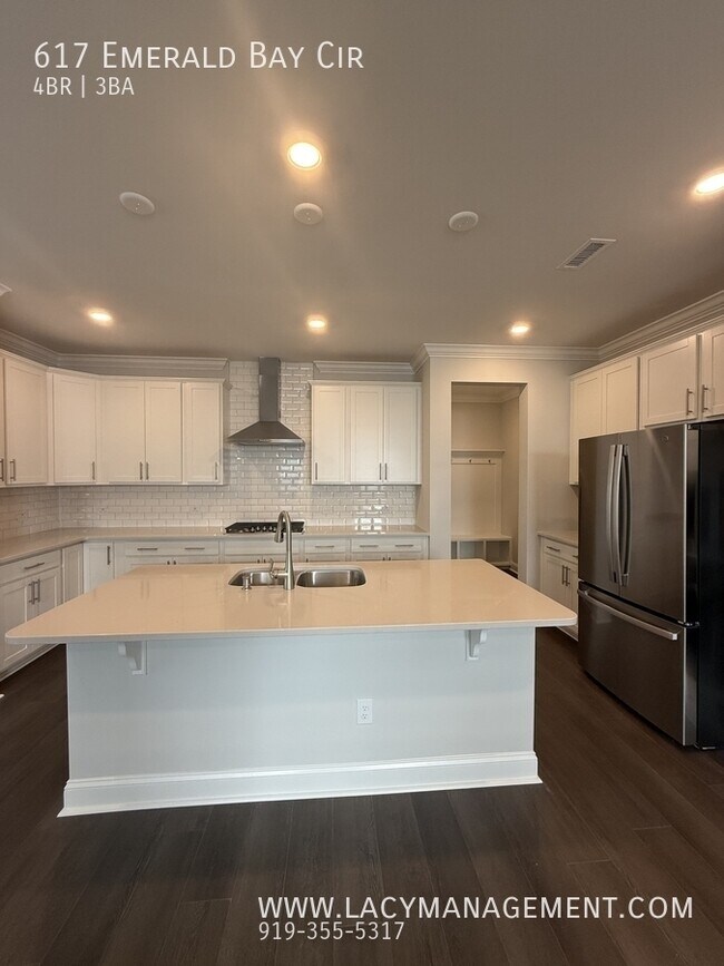 Building Photo - 617 Emerald Bay Cir
