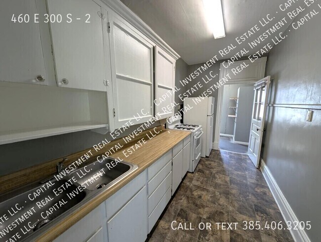 Building Photo - 460 E 300 S