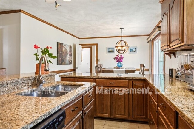 Building Photo - 5974 Ladysmeade Ln
