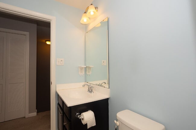 Building Photo - Exceptional 3-bedroom, 2.5-bathroom townhouse in the sought after community of The Villages at Cr...