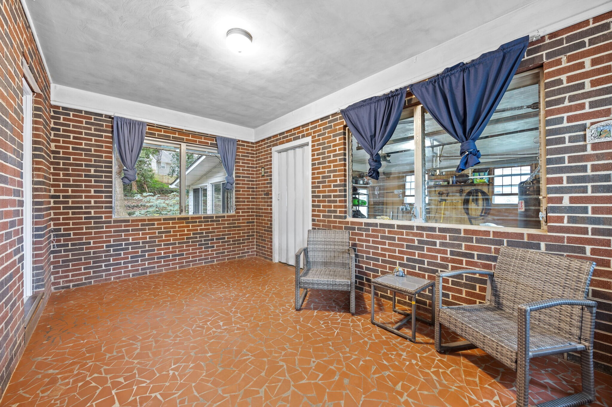 Building Photo - 5728 Nylon Dr