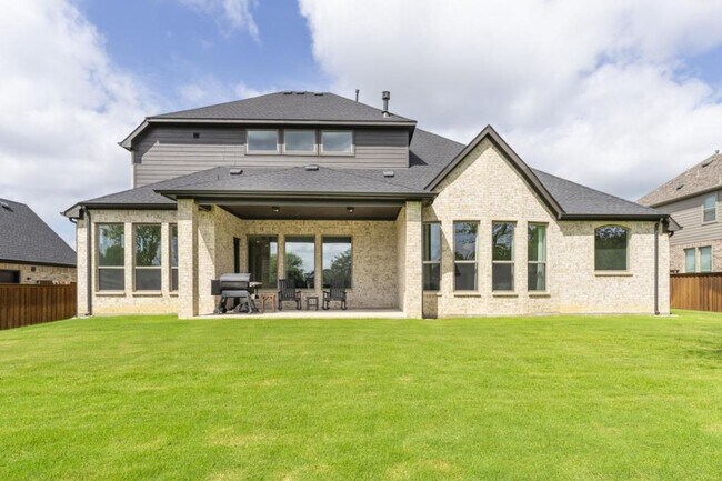 Building Photo - 2302 Royal Dove Ln