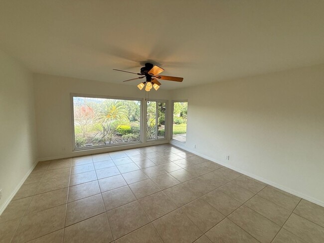 Building Photo - Exquisite Single-Story Retreat in Las Posas Estates