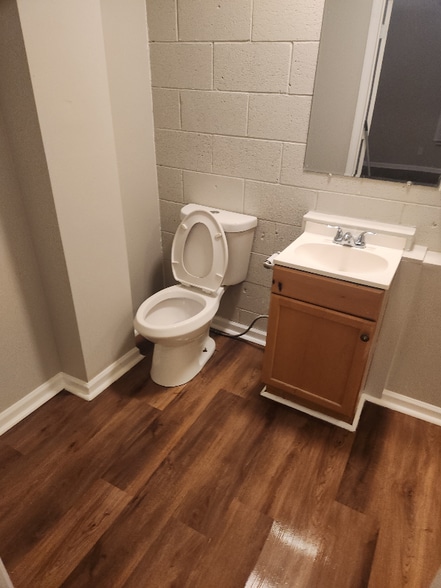 Building Photo - 118 Red Quill Wy