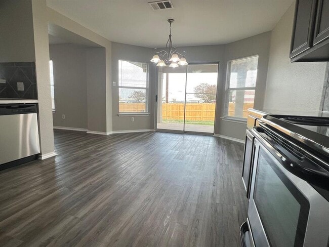 Building Photo - 13120 Dearbonne Dr