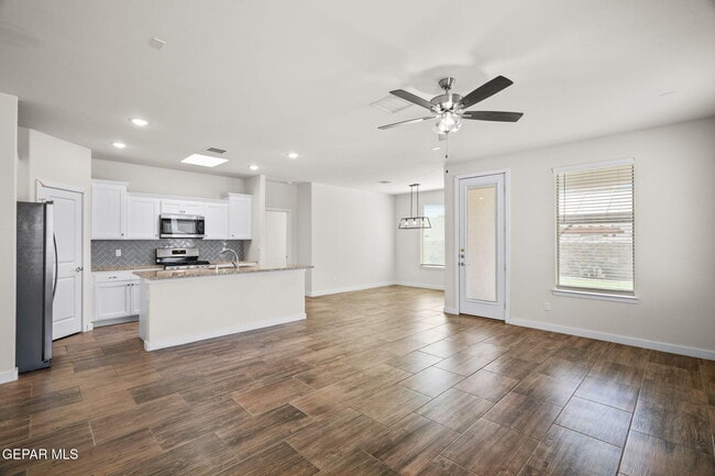 Building Photo - 14500 Adrian Chavez Dr