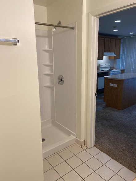 Building Photo - 5550 Abbey Dr