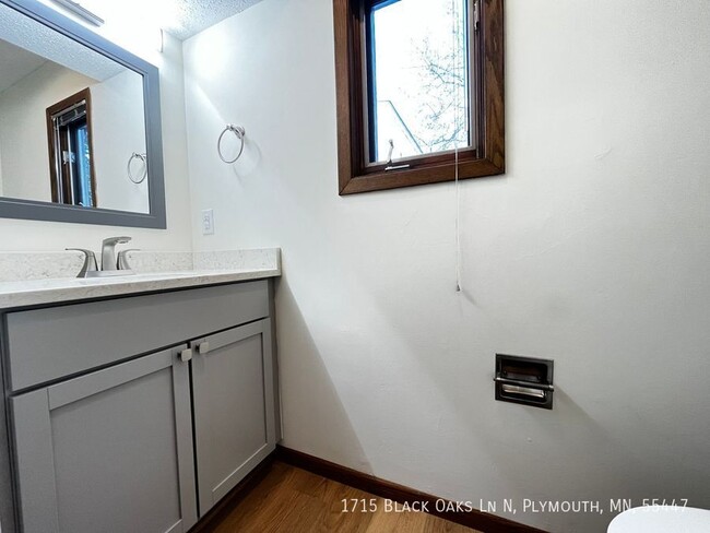 Building Photo - 3br 2ba 2cg ~ Security Deposit Alternative...